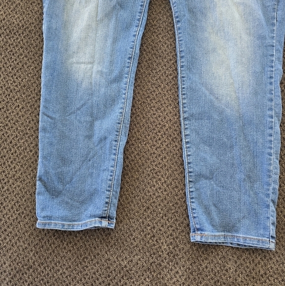 Old Navy Jeans Womens Sz 18 Blue Straight Leg High Rise Light Wash 36x25 - Picture 5 of 12